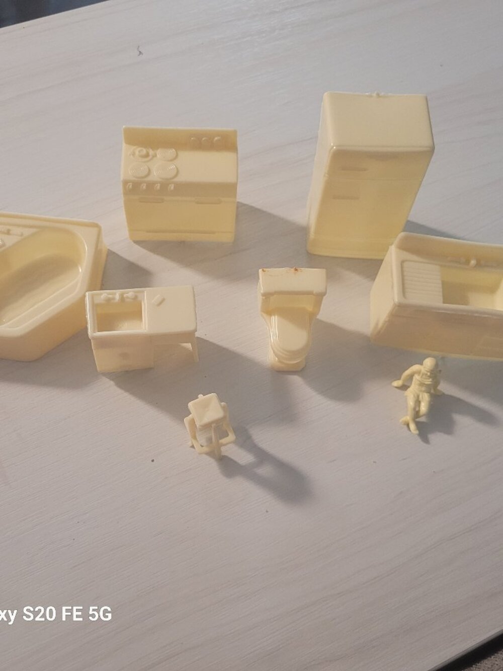 Vintage 8 Piece Marx Dollhouse Furniture